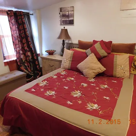 Debbie'S Place Hotel